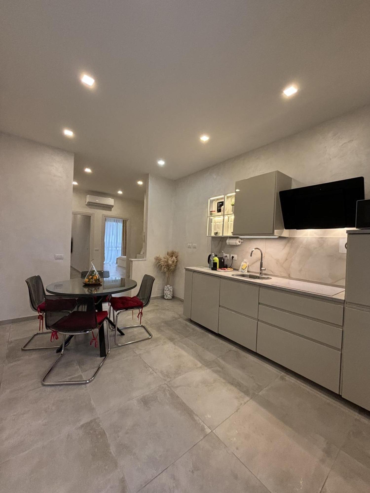 Rifready Apartment Vicino A Aou Careggi, Meyer, Polo Unifi Florencia Exterior foto